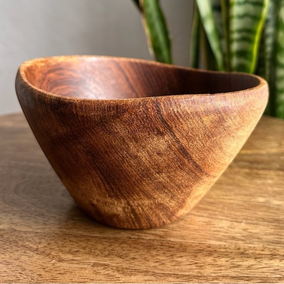 Pair of Carved Wooden Nesting Bowls - Picture 6 of 11